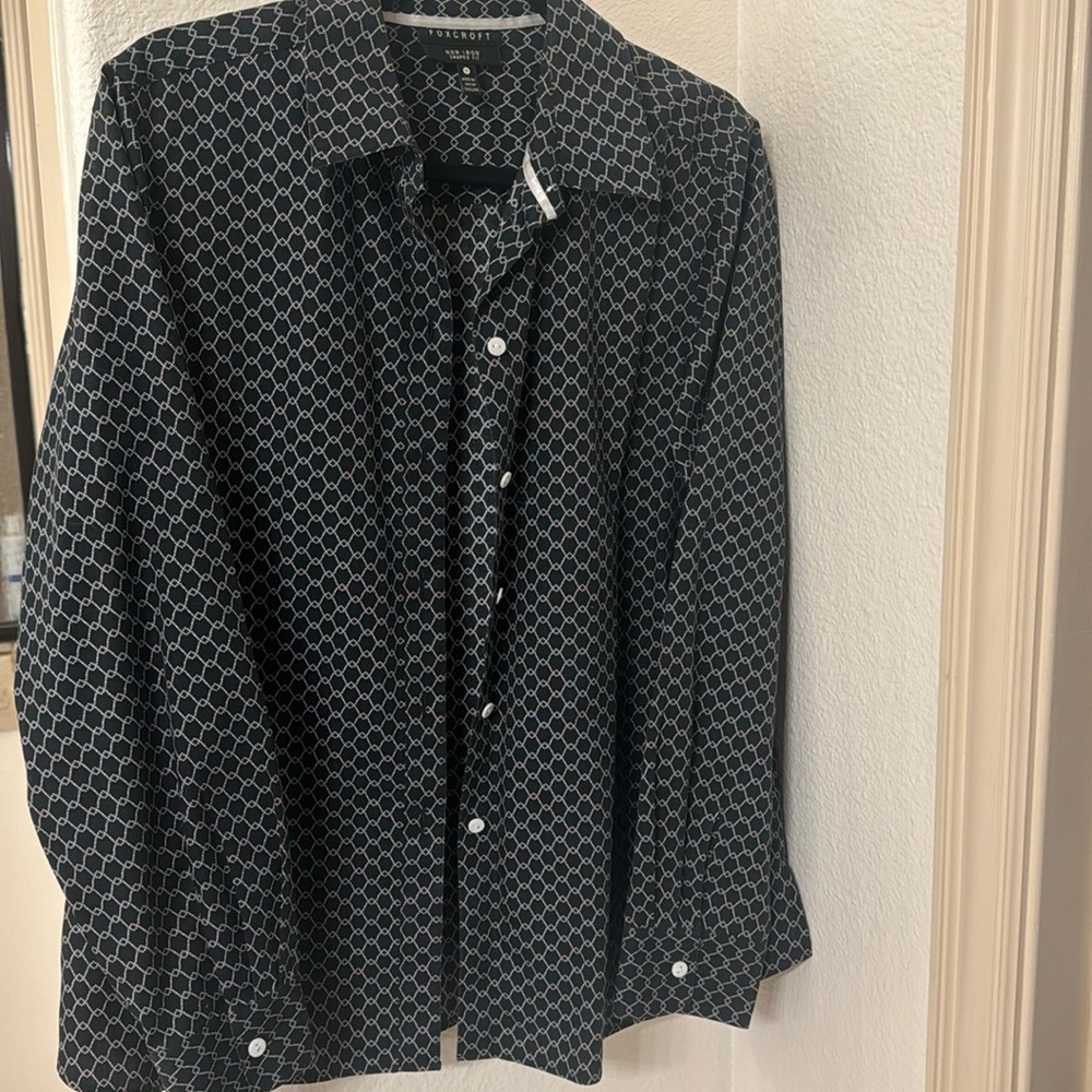 Size 14 Foxcroft long sleeve blouse